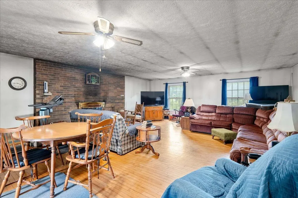 928 Indian Creek Road Corbin KY 40701