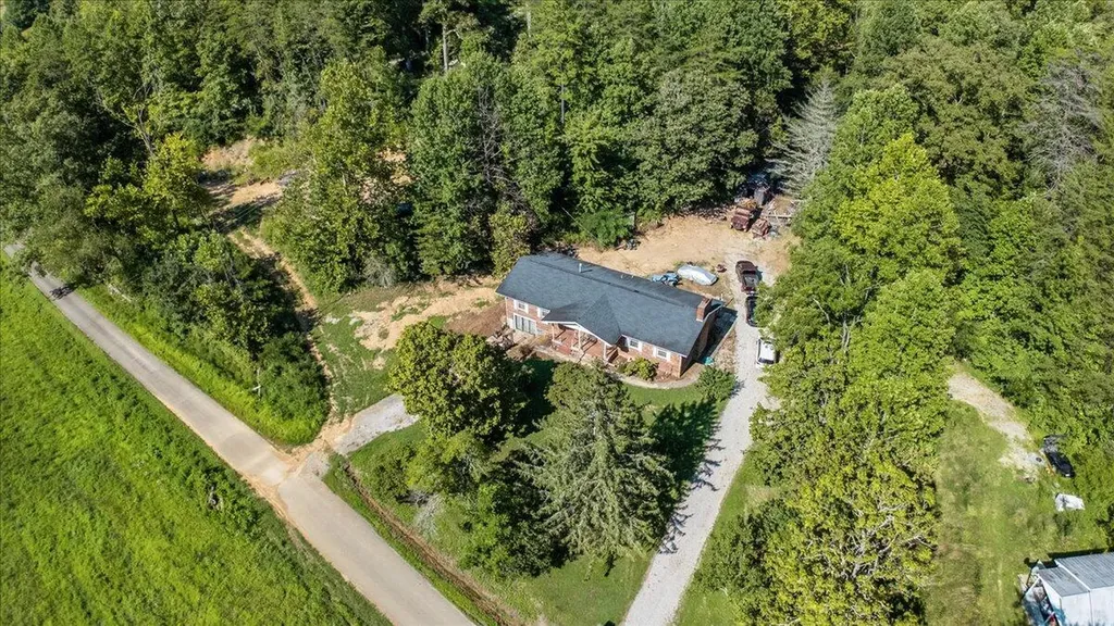 928 Indian Creek Road Corbin KY 40701
