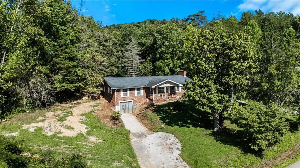 928 Indian Creek Road Corbin KY 40701