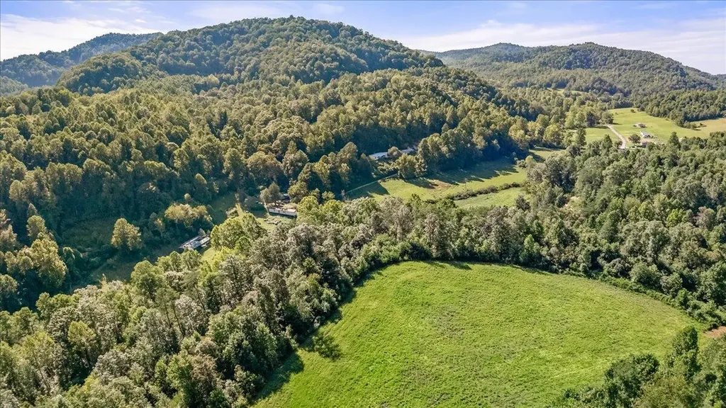 928 Indian Creek Road Corbin KY 40701