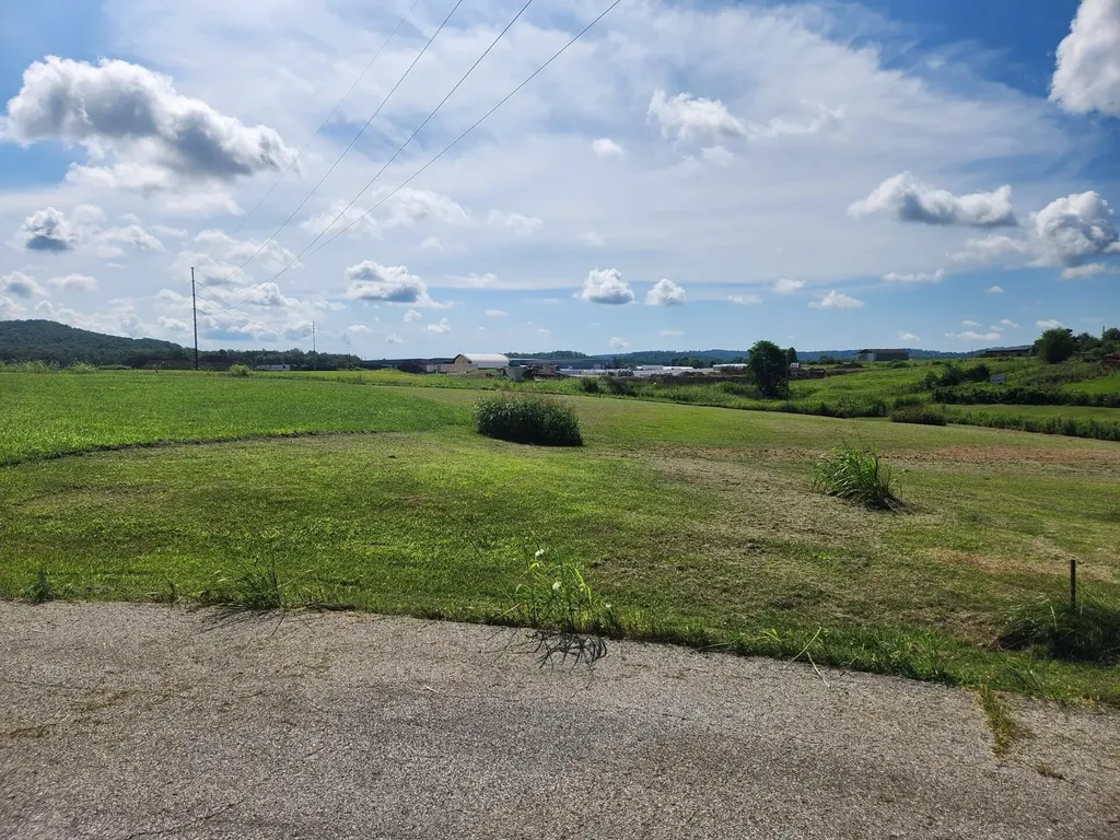 250 Aubrie Boulevard Flemingsburg KY 41041