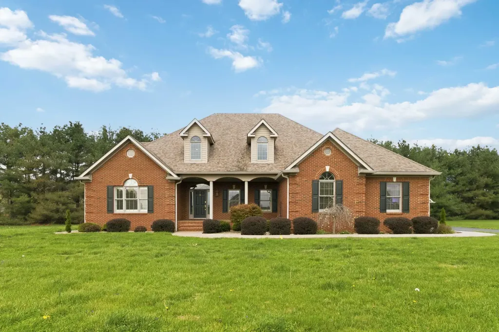 342 Masters Court Hustonville KY 40437