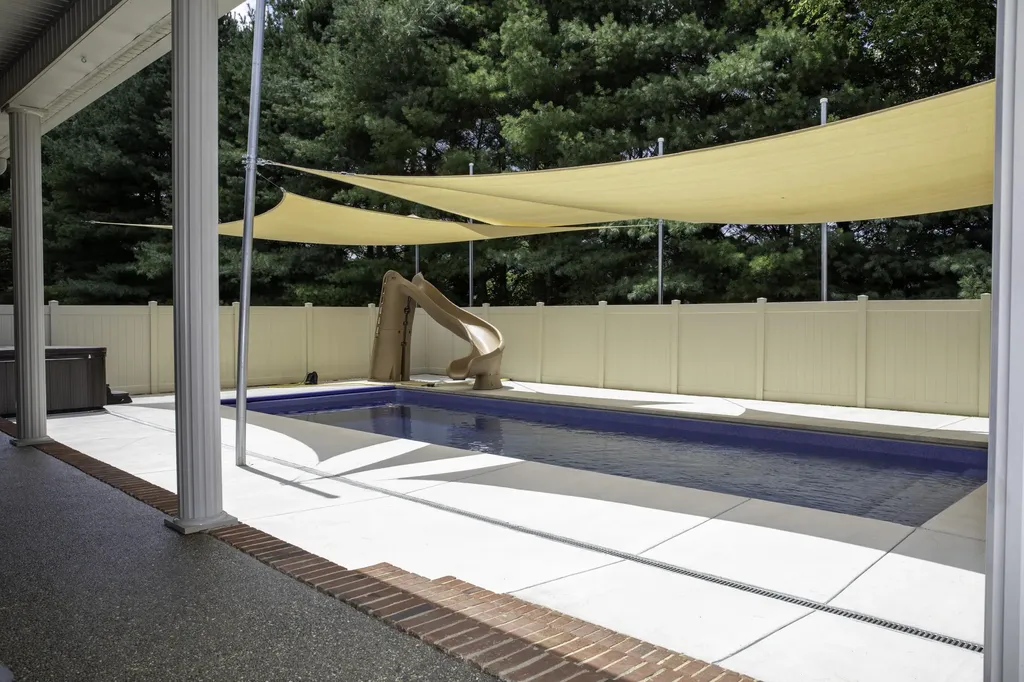 342 Masters Court Hustonville KY 40437