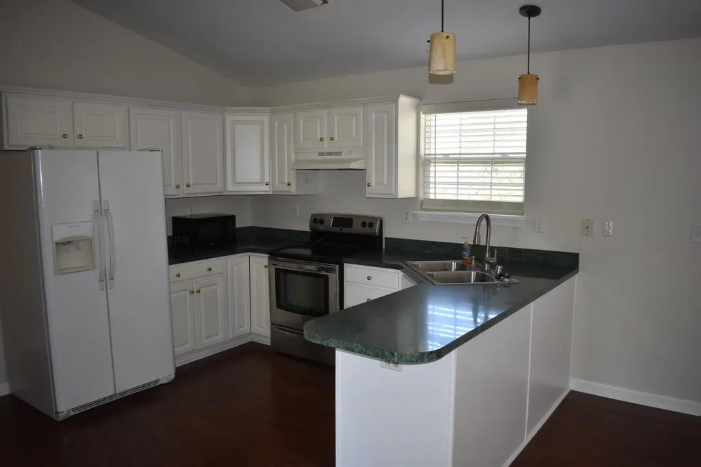 233 Savannah Drive Nicholasville KY 40356