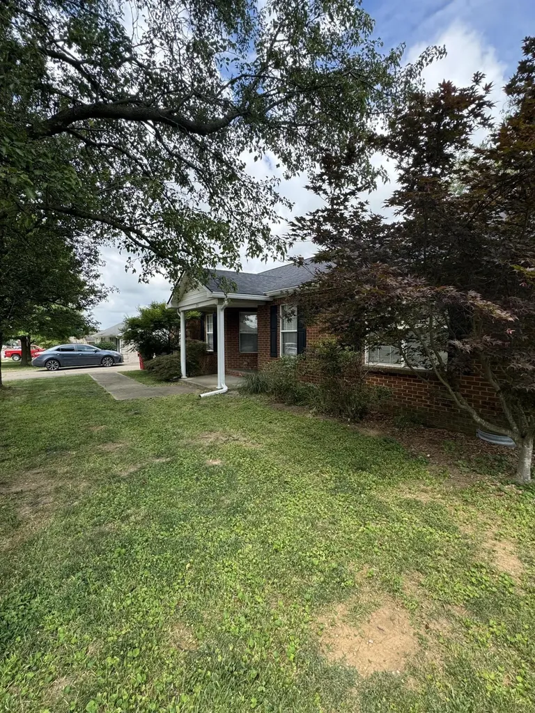 233 Savannah Drive Nicholasville KY 40356
