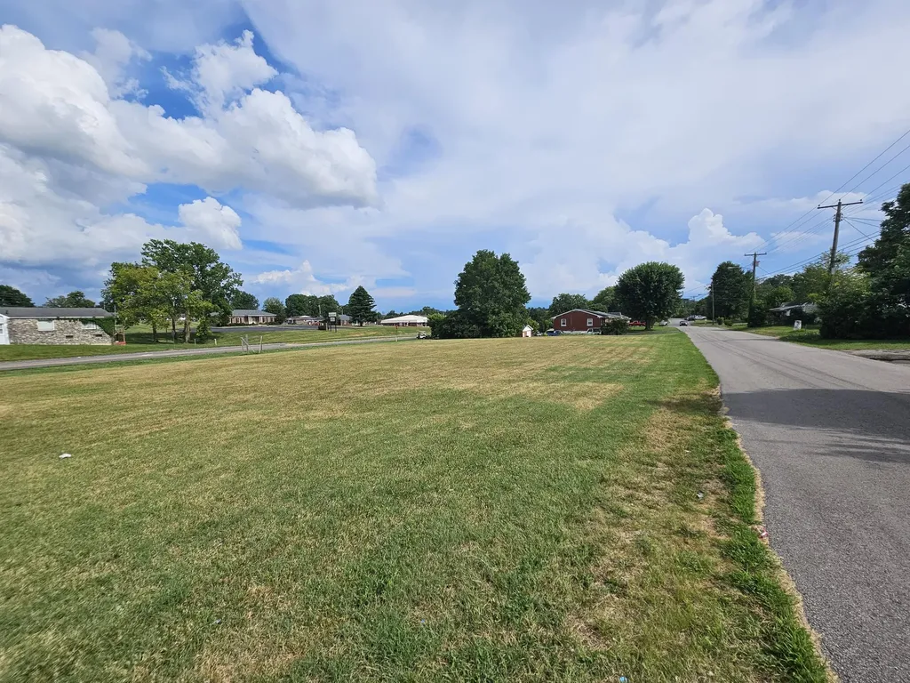 228 Powell Street Stanford KY 40484