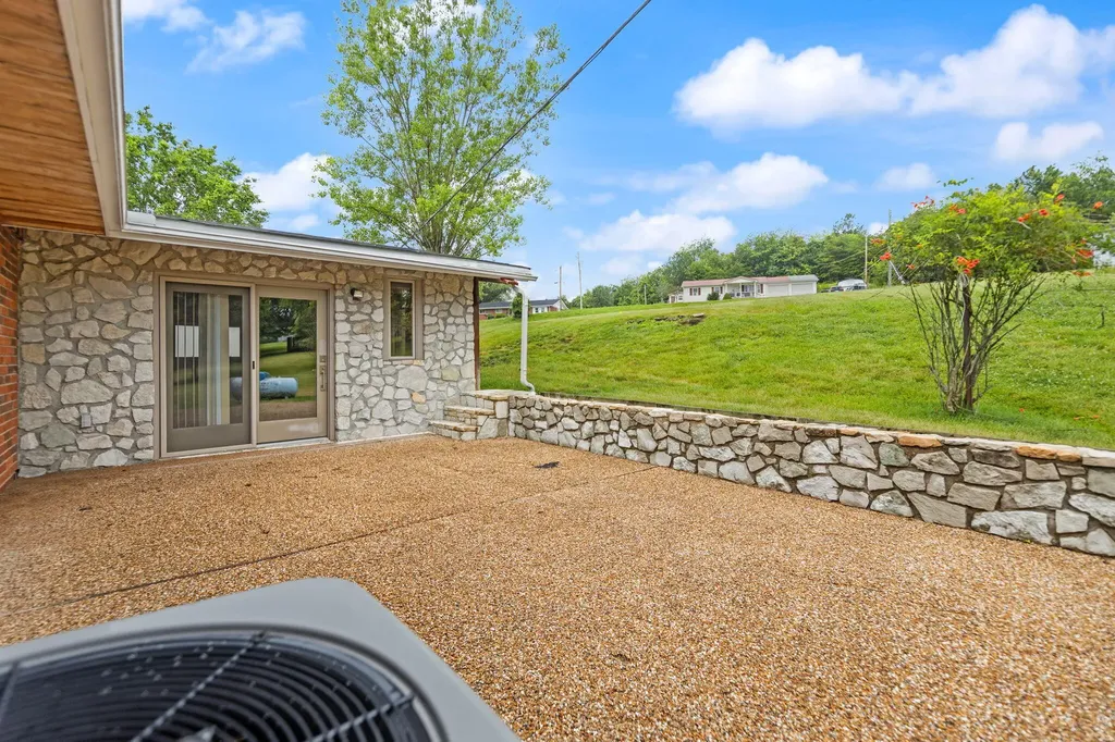 425 Parker Memorial Drive Olive Hill KY 41164