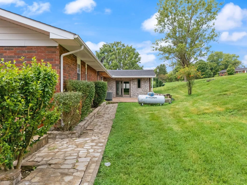 425 Parker Memorial Drive Olive Hill KY 41164