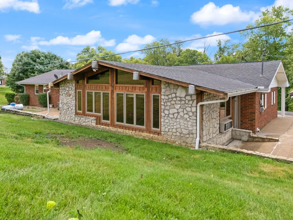 425 Parker Memorial Drive Olive Hill KY 41164