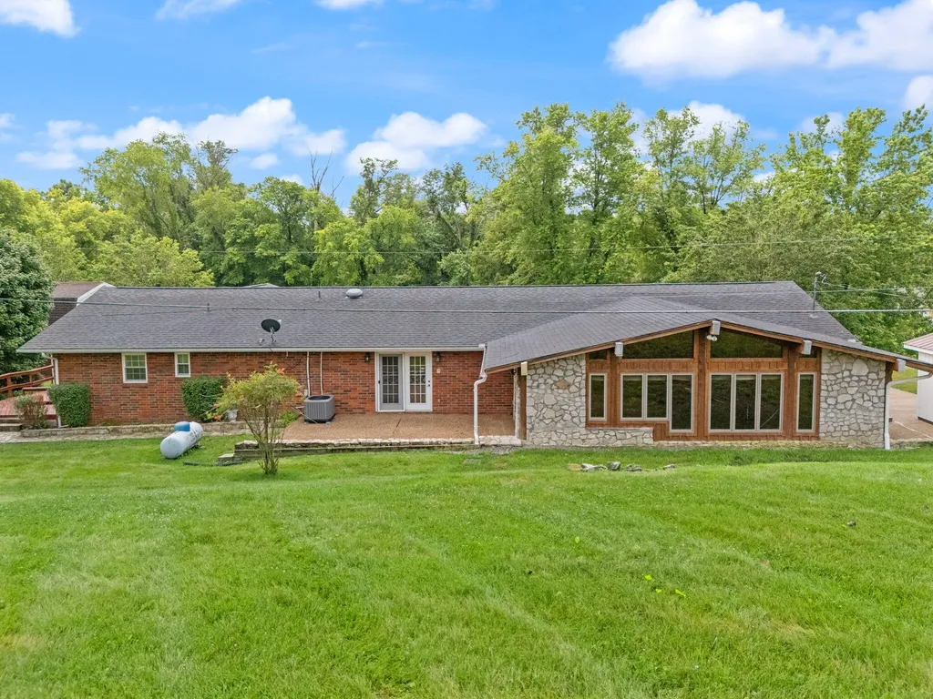425 Parker Memorial Drive Olive Hill KY 41164