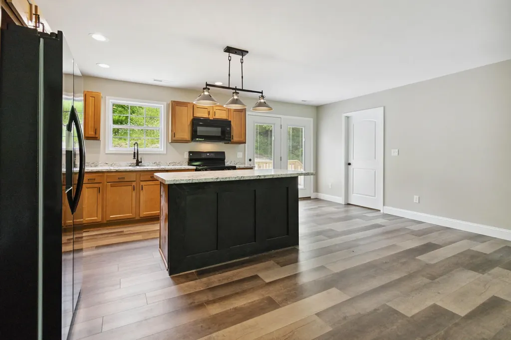 290 Walton Road Irvine KY 40336