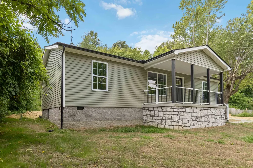 290 Walton Road Irvine KY 40336