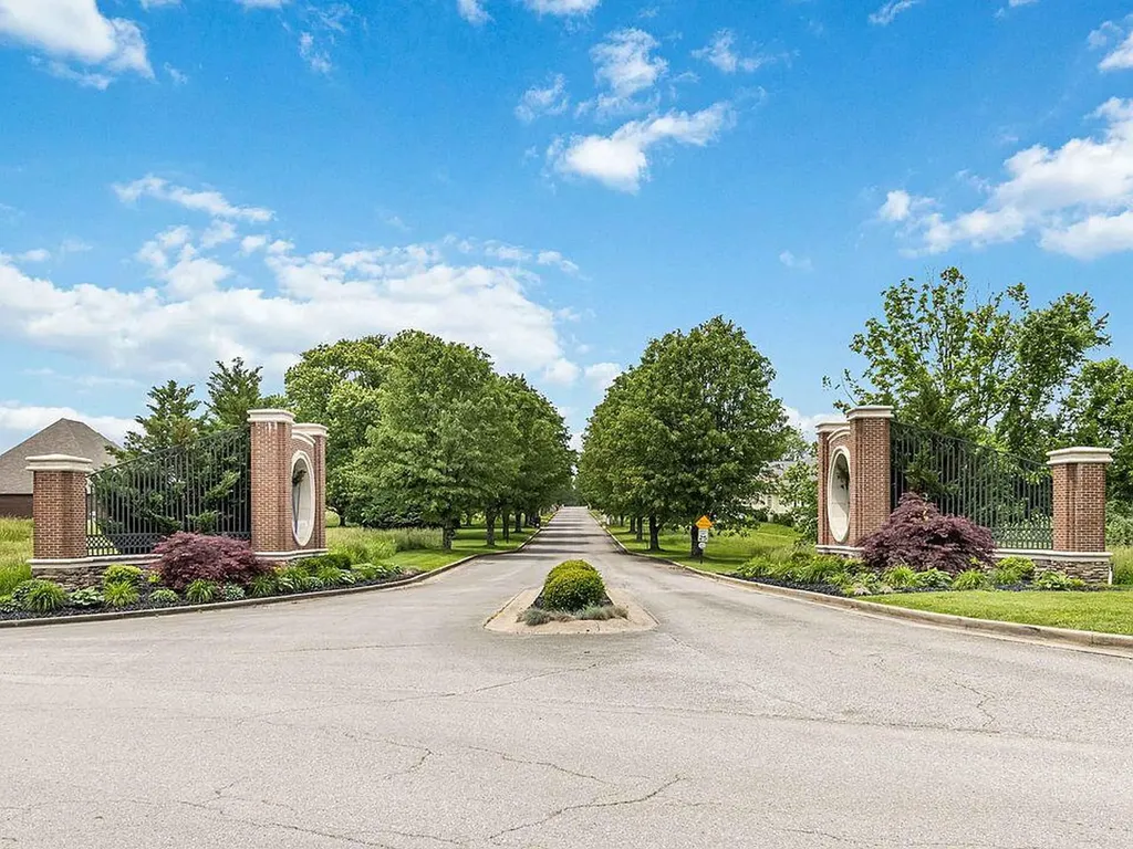 35 Waitsboro Circle Somerset KY 42503