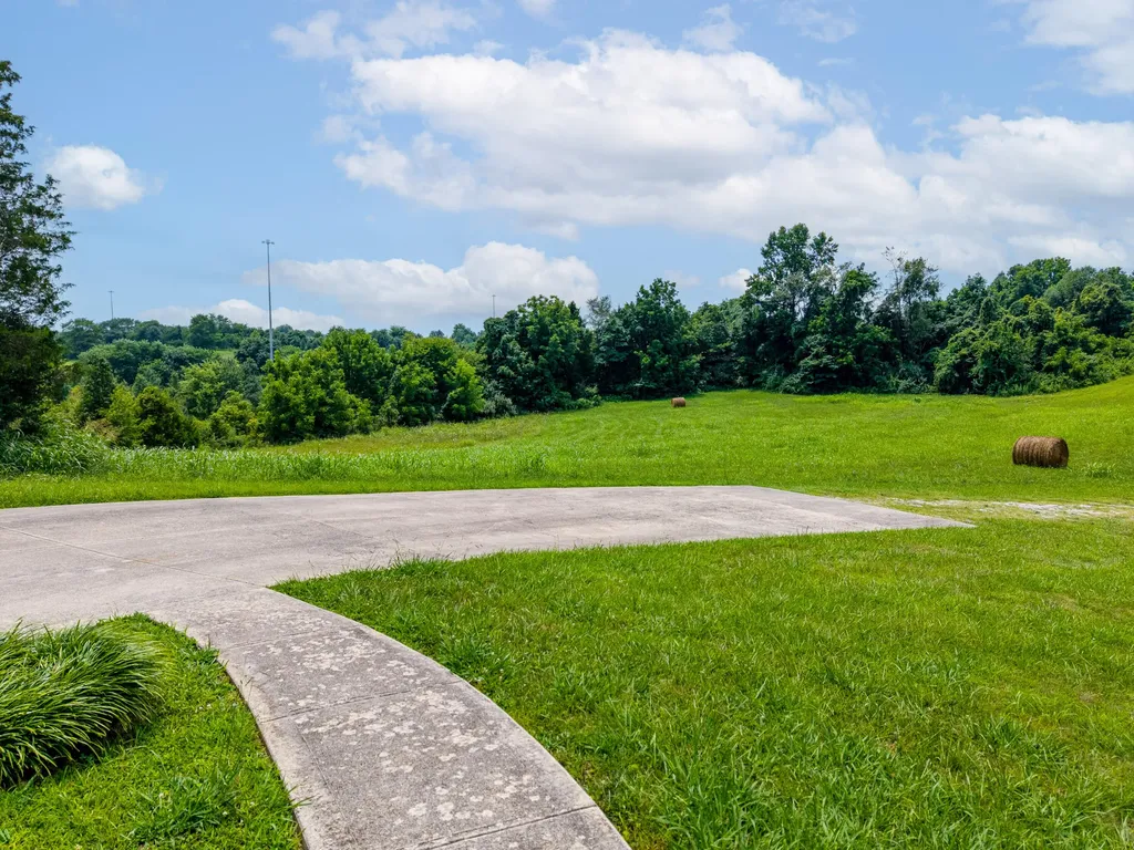 190 Crabtree Lane Somerset KY 42503