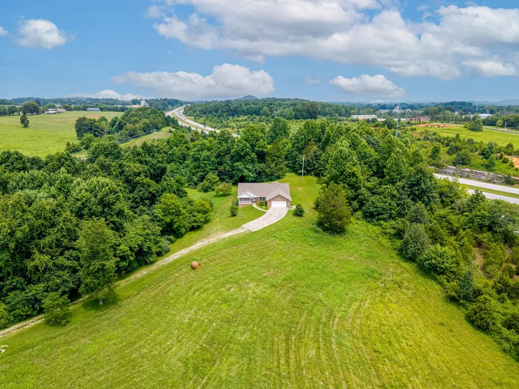 190 Crabtree Lane Somerset KY 42503