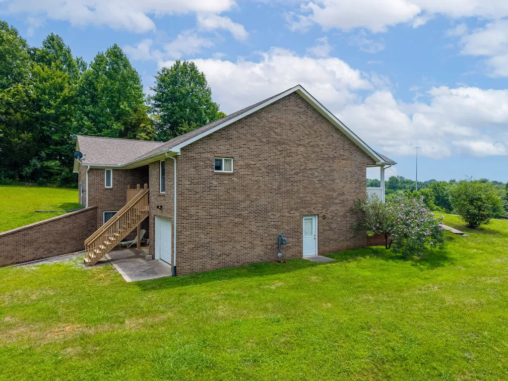 190 Crabtree Lane Somerset KY 42503