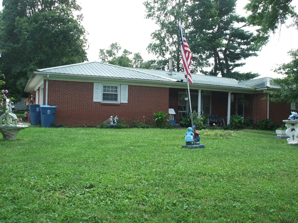 101 Whitney Avenue Lawrenceburg KY 40342