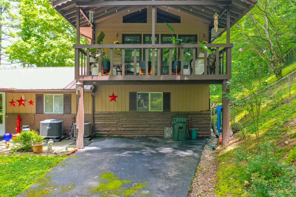 902 E 9th Street London KY 40741