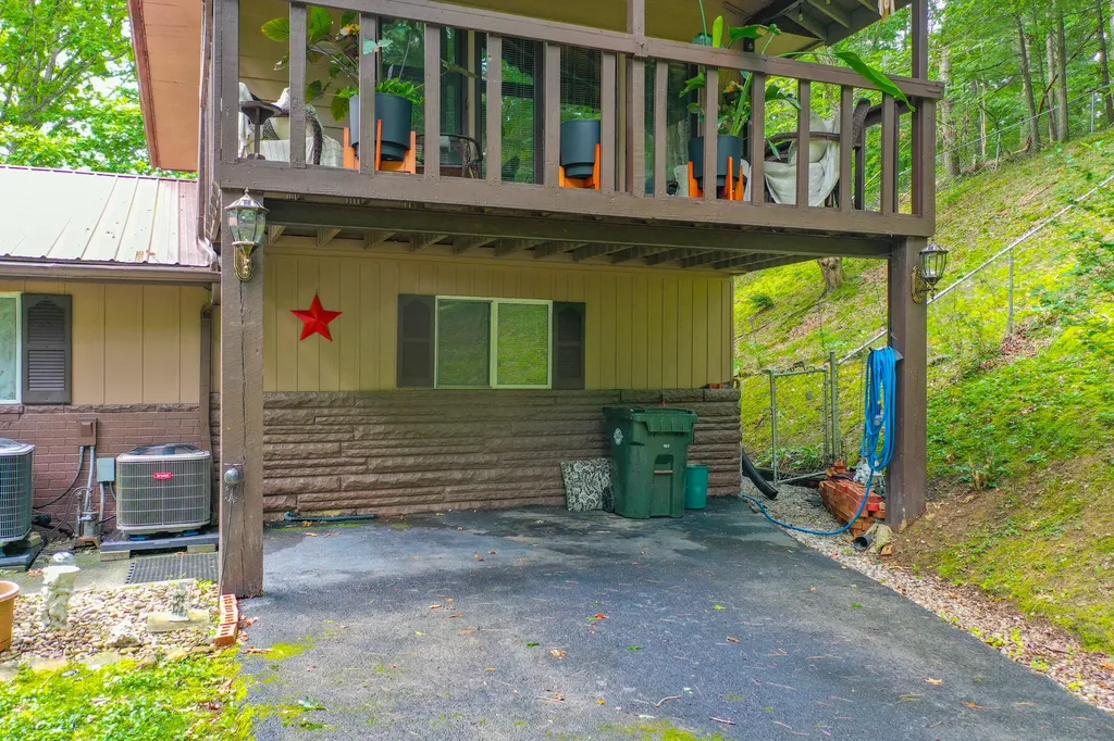 902 E 9th Street London KY 40741