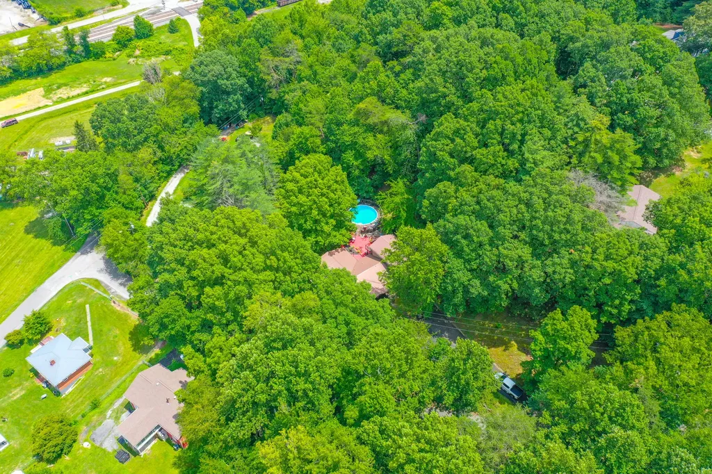 902 E 9th Street London KY 40741