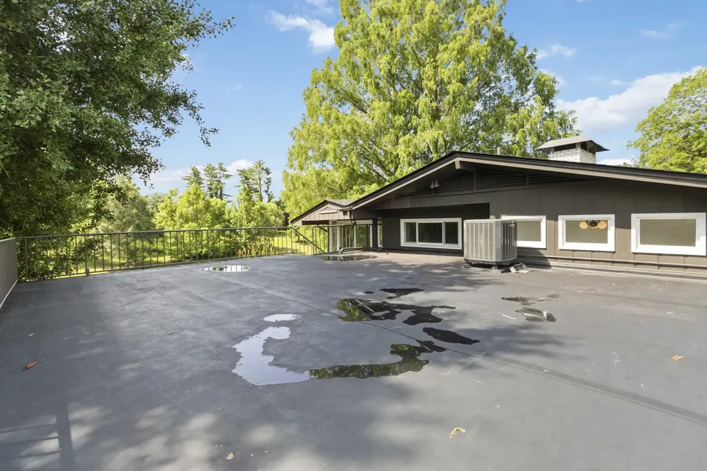 288 Royal Drive London KY 40741