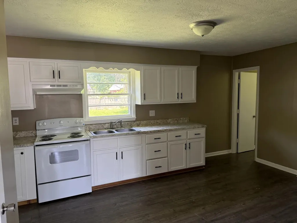 211 Laurel Drive Berea KY 40403
