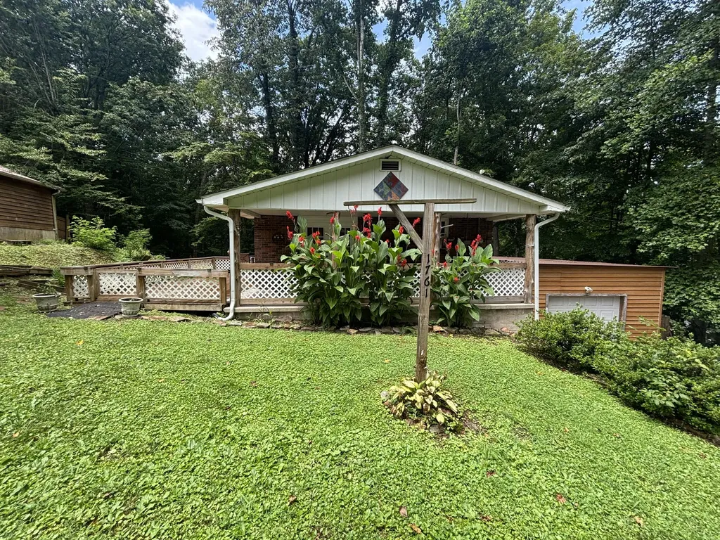 1761 Jasper Bend Road Burnside KY 42519