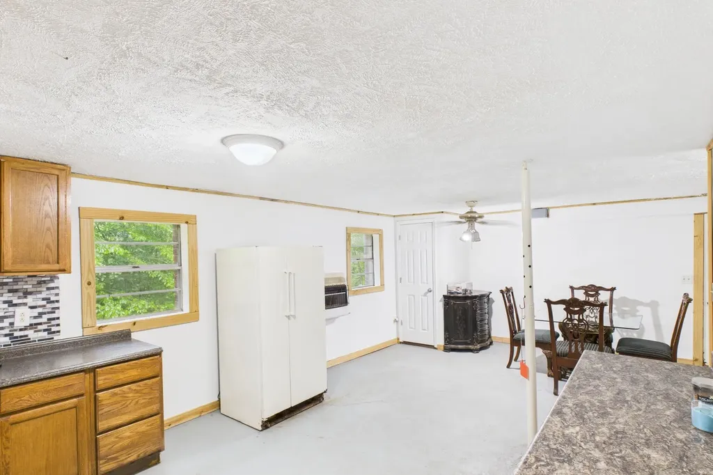 1761 Jasper Bend Road Burnside KY 42519