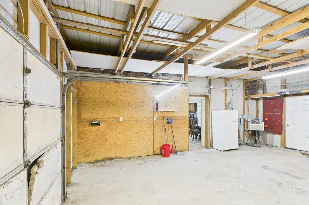 1761 Jasper Bend Road Burnside KY 42519