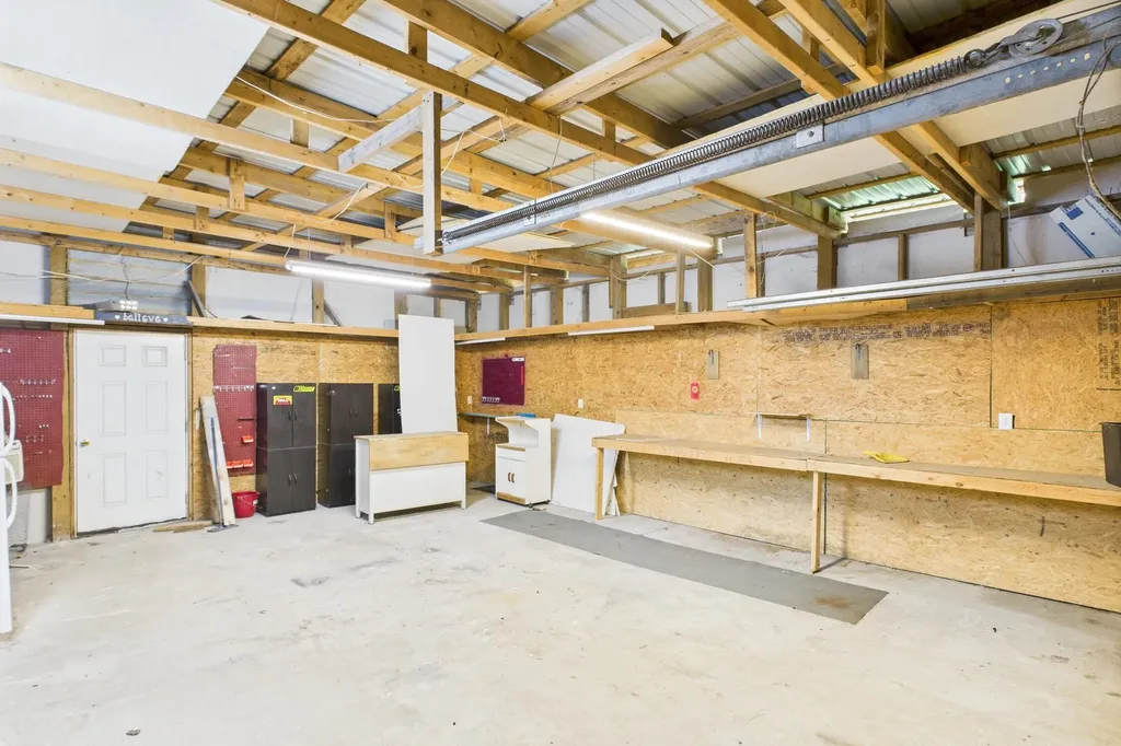1761 Jasper Bend Road Burnside KY 42519