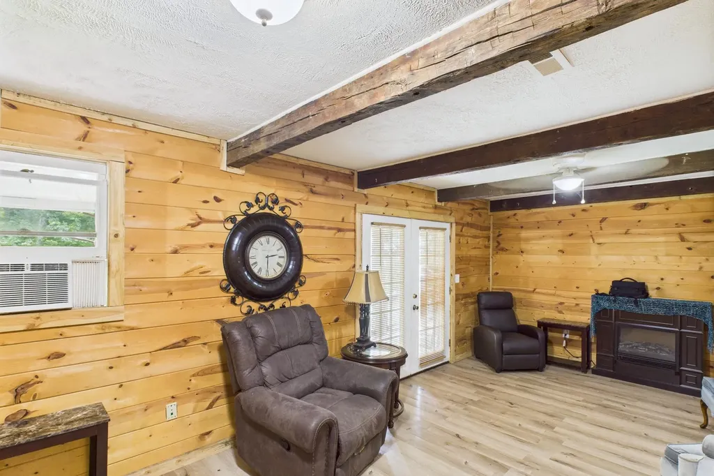 1761 Jasper Bend Road Burnside KY 42519