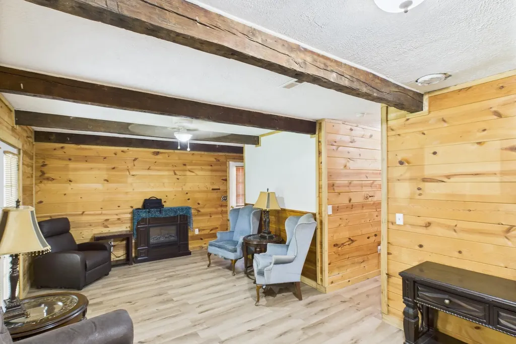 1761 Jasper Bend Road Burnside KY 42519