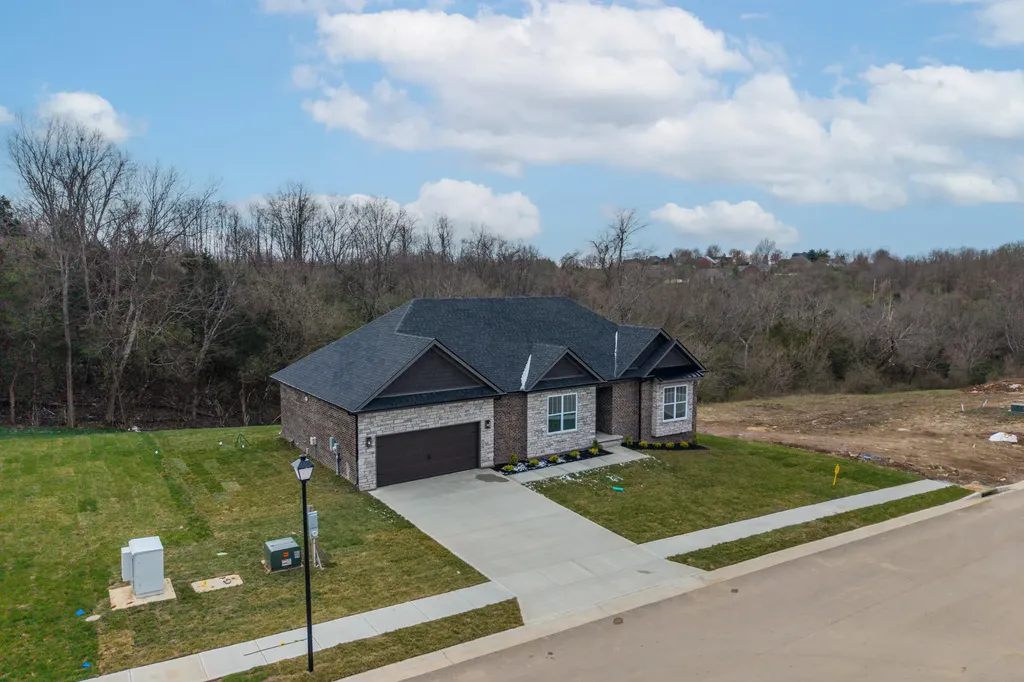 121 Ivy Creek Drive Richmond KY 40475
