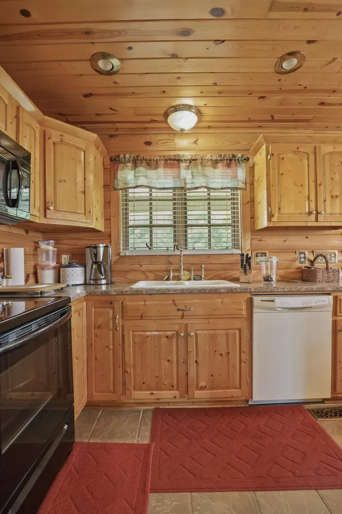 13102 Us Highway 421 South Tyner KY 40486