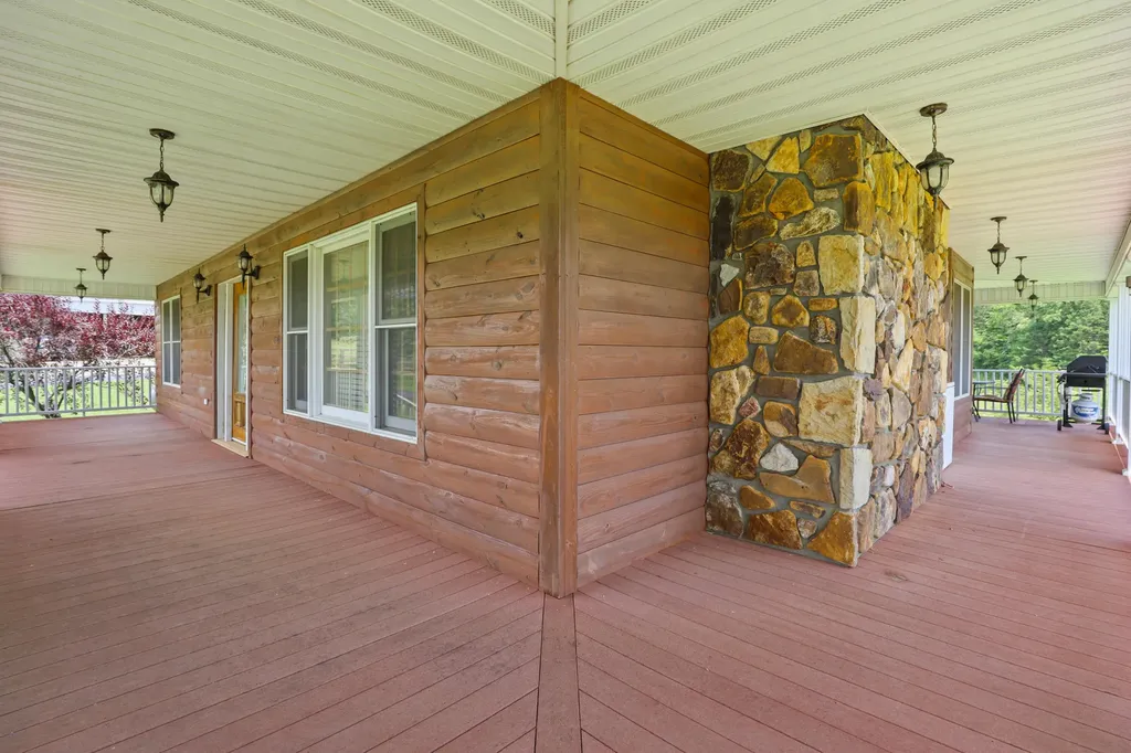 13102 Us Highway 421 South Tyner KY 40486