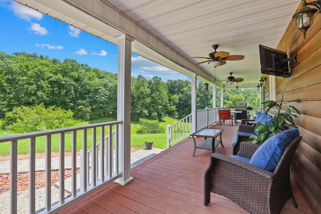 13102 Us Highway 421 South Tyner KY 40486