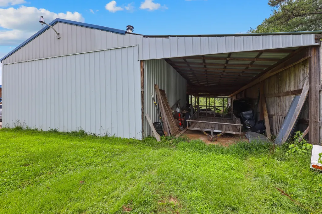 13102 Us Highway 421 South Tyner KY 40486