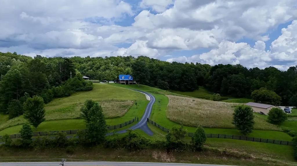 13102 Us Highway 421 South Tyner KY 40486