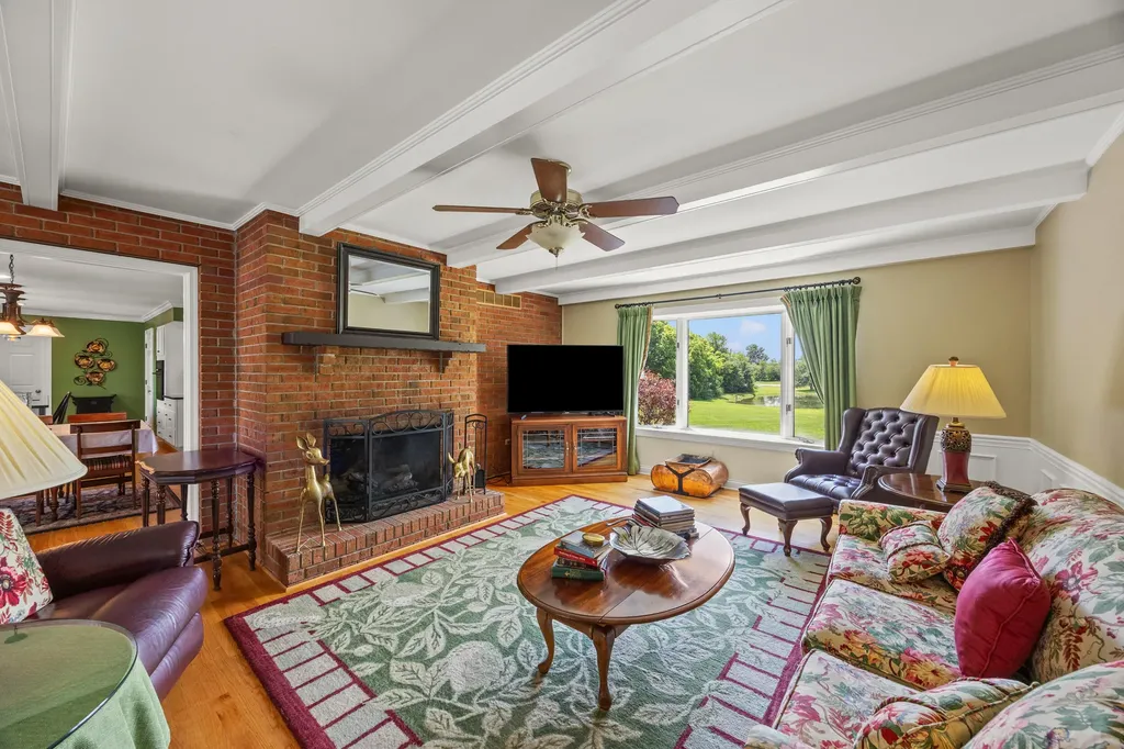 8071 Perryville Road Danville KY 40422