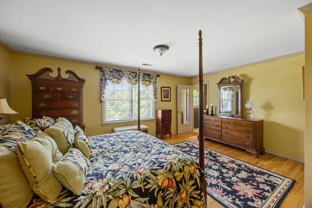 8071 Perryville Road Danville KY 40422