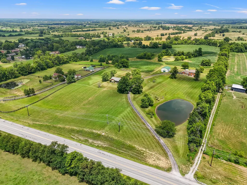 8071 Perryville Road Danville KY 40422
