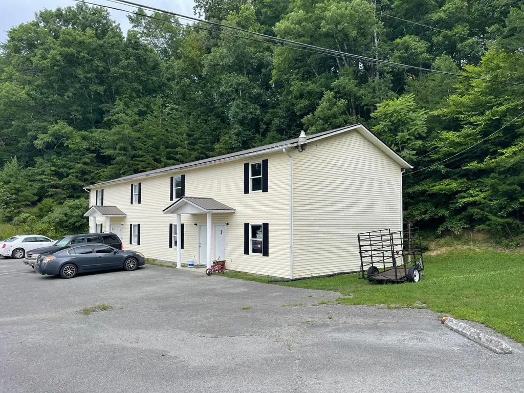 90 Emily Drive Pineville KY 40977