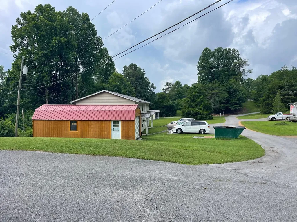 90 Emily Drive Pineville KY 40977