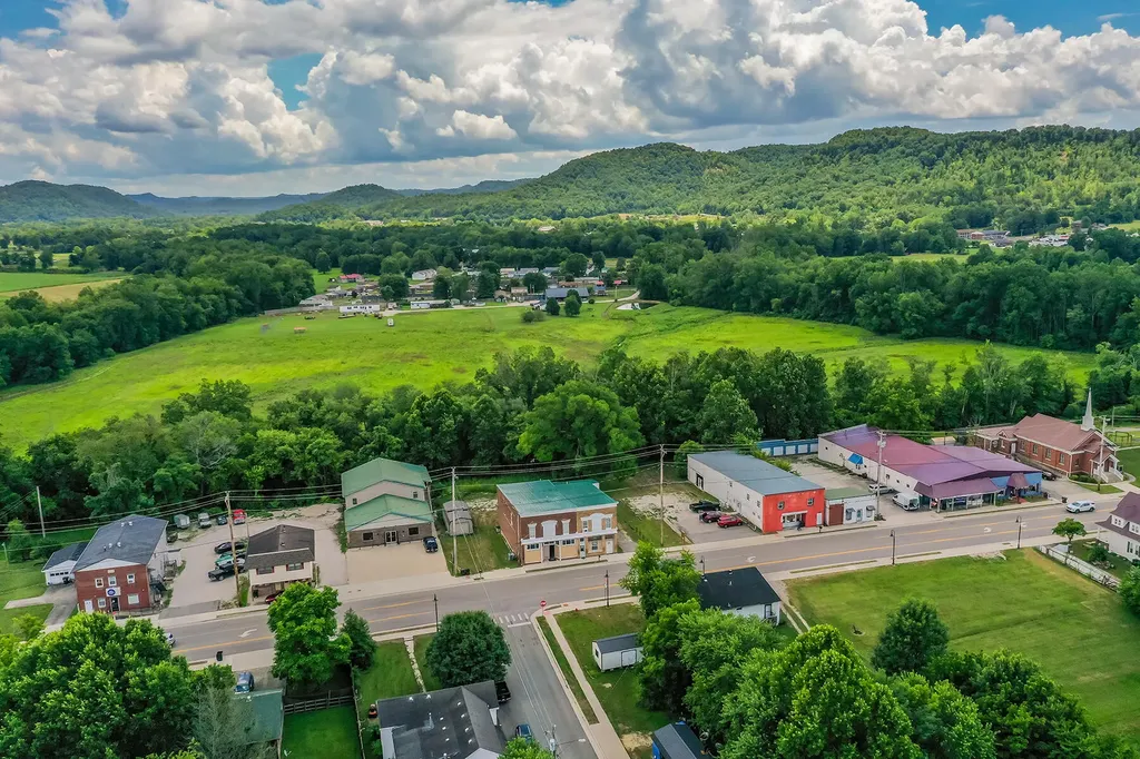 494 & 488 N Main Street Stanton KY 40380