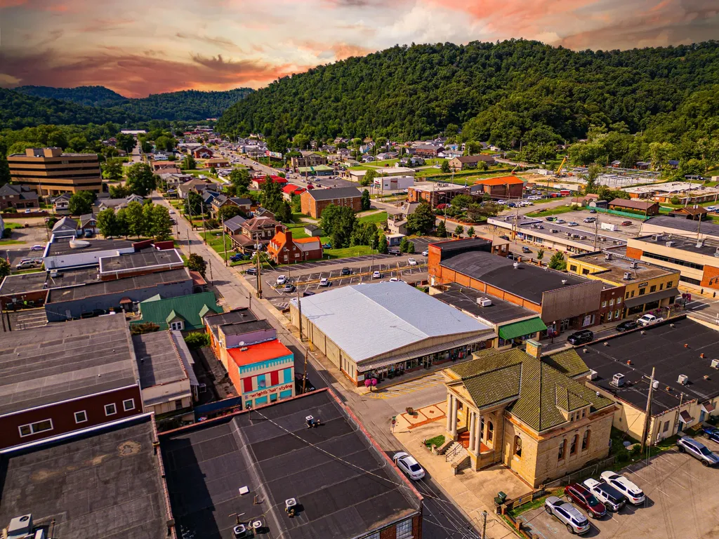 188 W Court Street Prestonsburg KY 41653