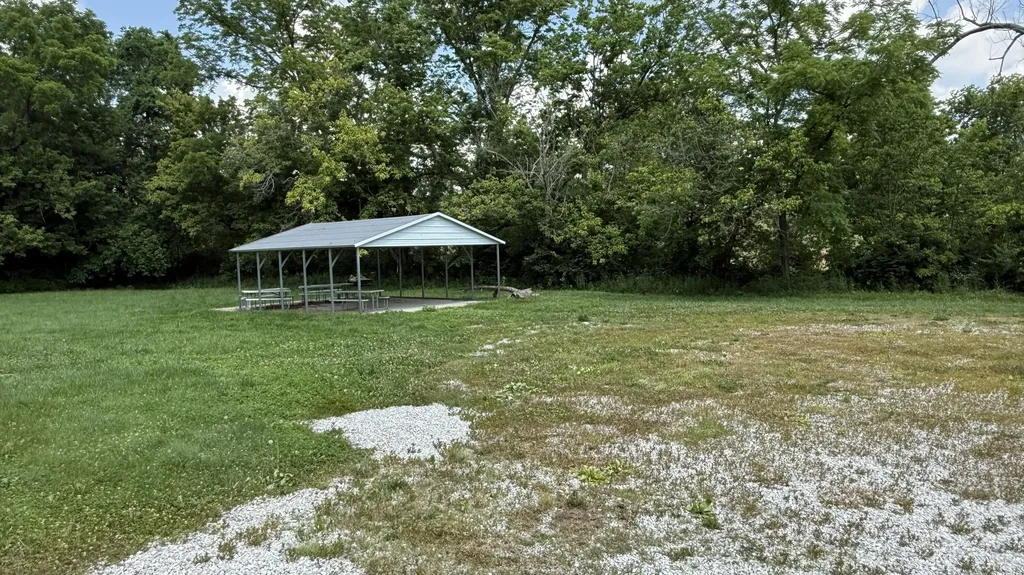 5799 Old Railroad Grade Road Paint Lick KY 40461