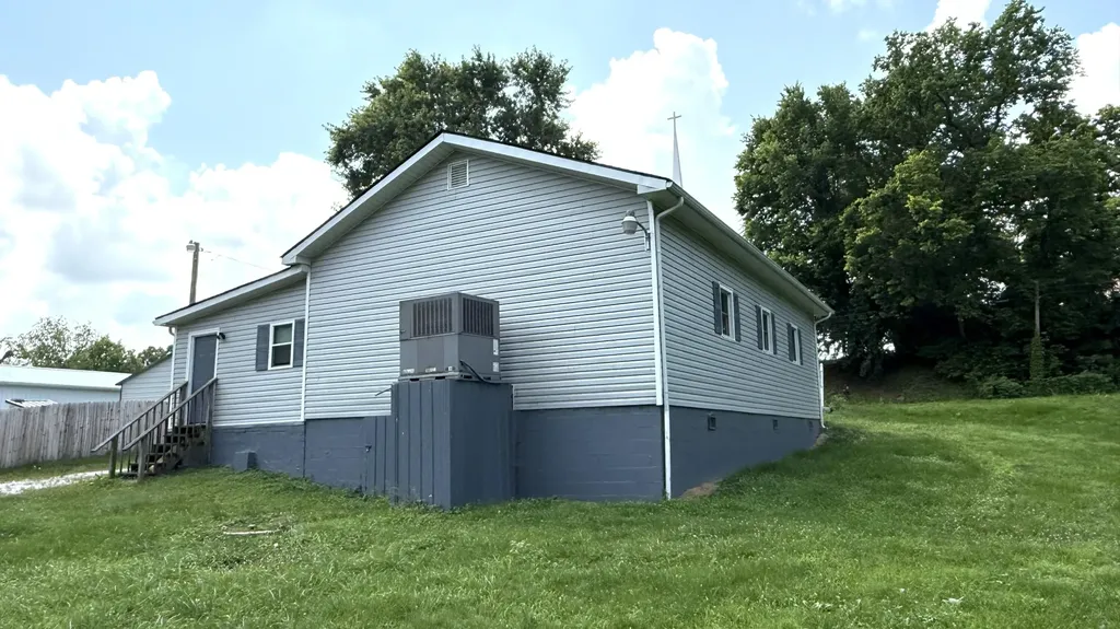 5799 Old Railroad Grade Road Paint Lick KY 40461