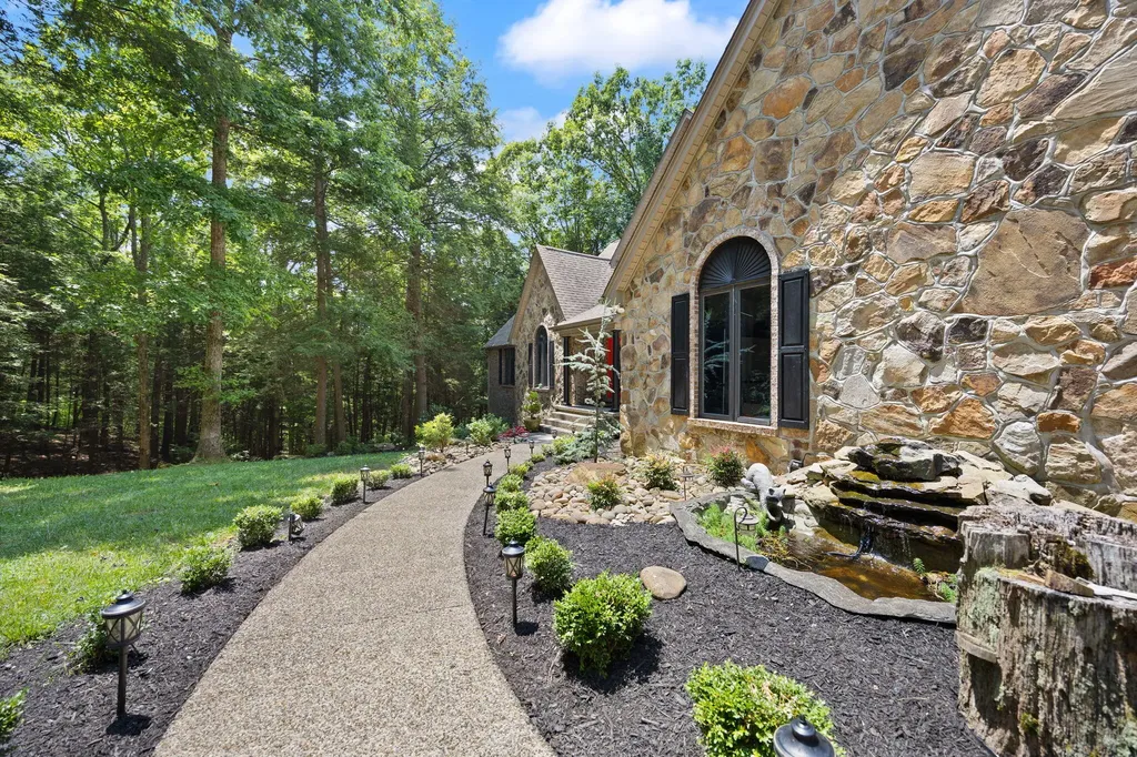 225 Spring Gate Drive London KY 40741