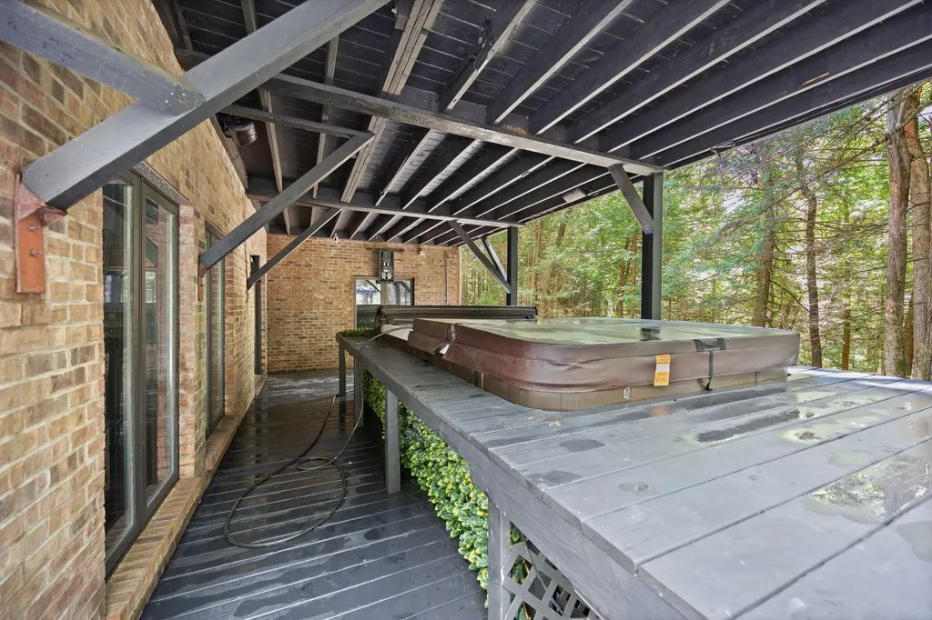 225 Spring Gate Drive London KY 40741