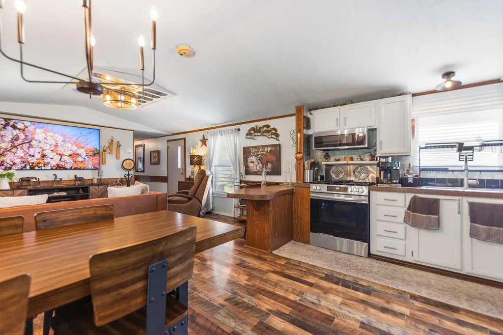 1100 Doublegate Road Jeffersonville KY 40337